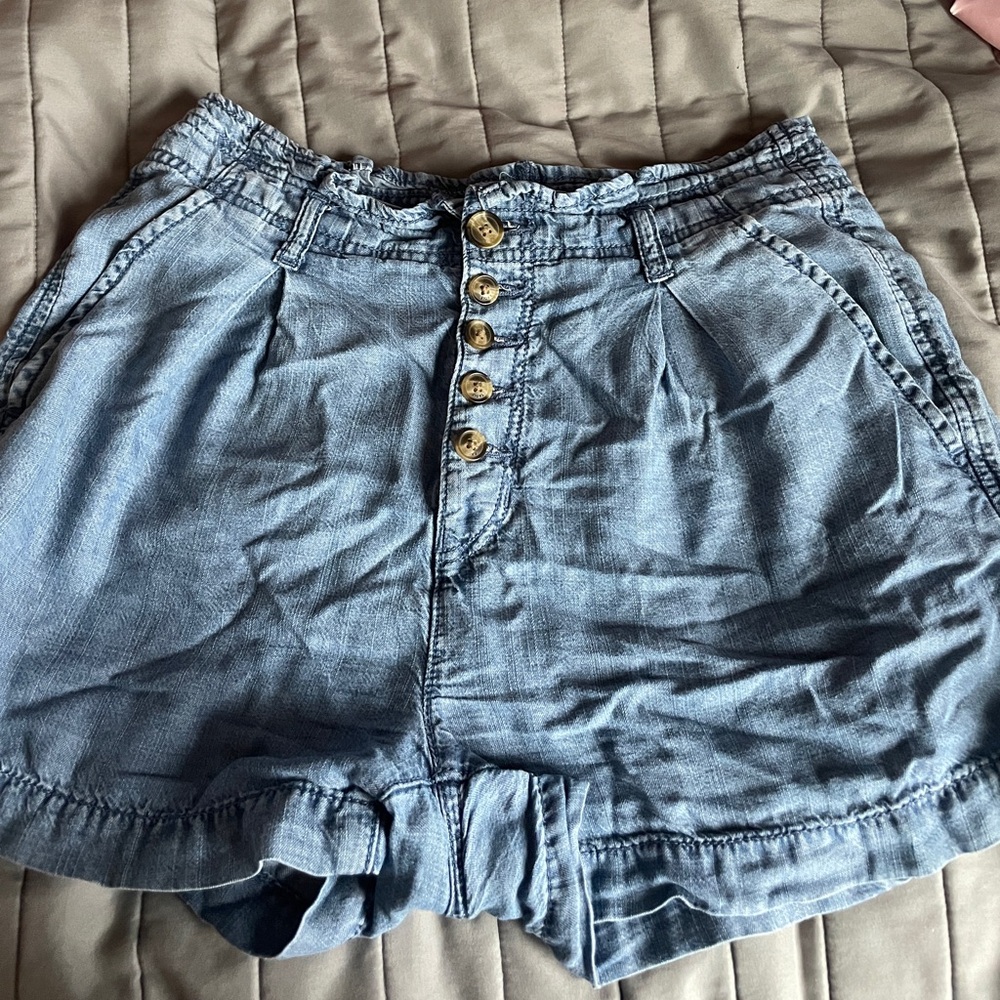 American Eagle Loose Shorts